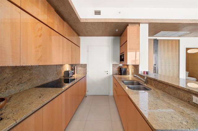 50 S Pointe Dr 1807, Miami Beach, FL 33139