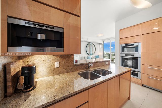 50 S Pointe Dr 1807, Miami Beach, FL 33139