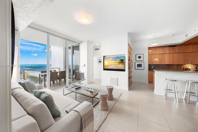 50 S Pointe Dr 1807, Miami Beach, FL 33139