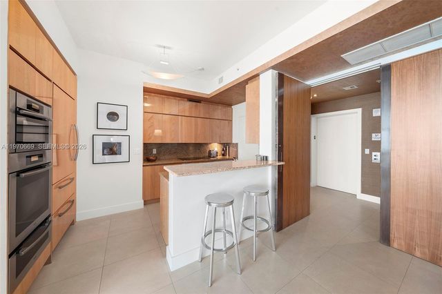 50 S Pointe Dr 1807, Miami Beach, FL 33139