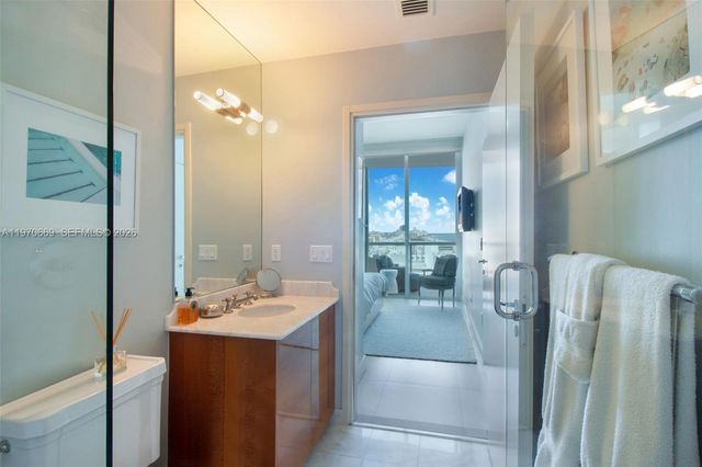 50 S Pointe Dr 1807, Miami Beach, FL 33139