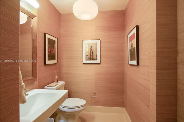 50 S Pointe Dr 1807, Miami Beach, FL 33139