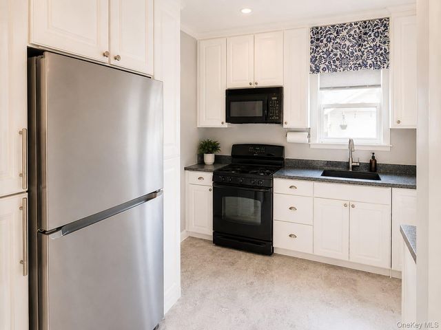 48 Poplar Street, West Hempstead, NY 11552