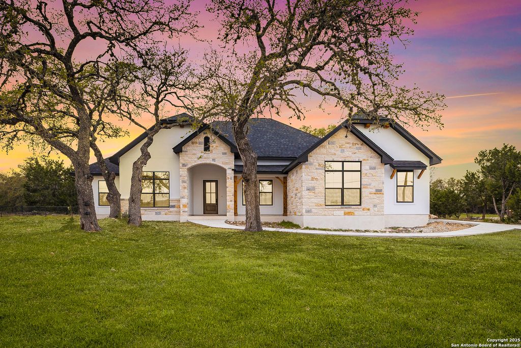 220 Toucan, Spring Branch, TX 78070