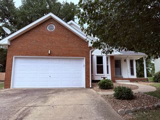 219 Kathleen Ct, Clarksville, TN 37043
