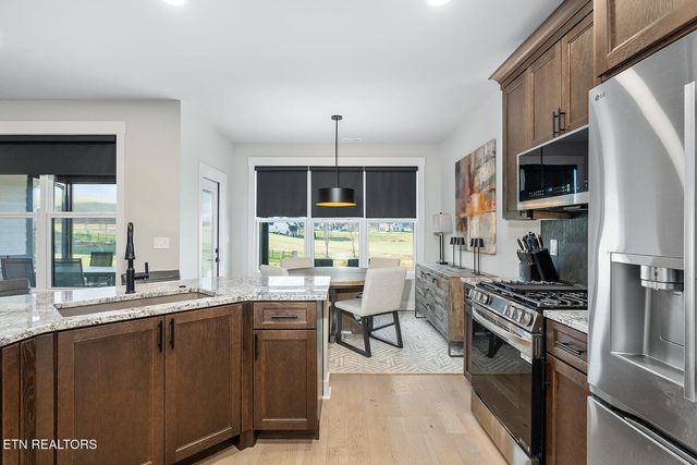 179 Island Circle, Loudon, TN 37774