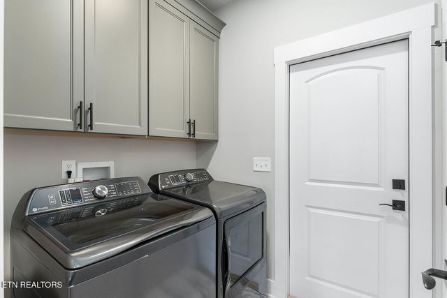 179 Island Circle, Loudon, TN 37774