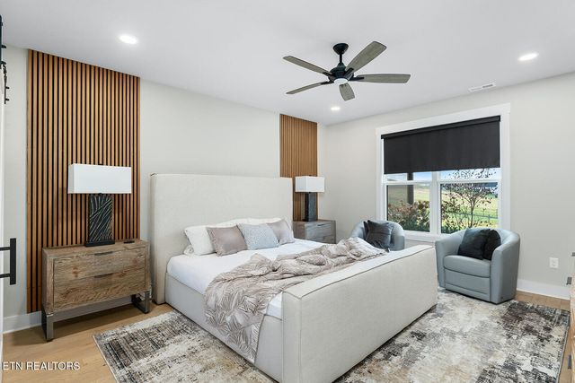 179 Island Circle, Loudon, TN 37774