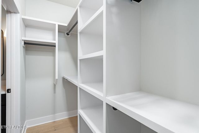 179 Island Circle, Loudon, TN 37774