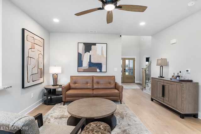 179 Island Circle, Loudon, TN 37774