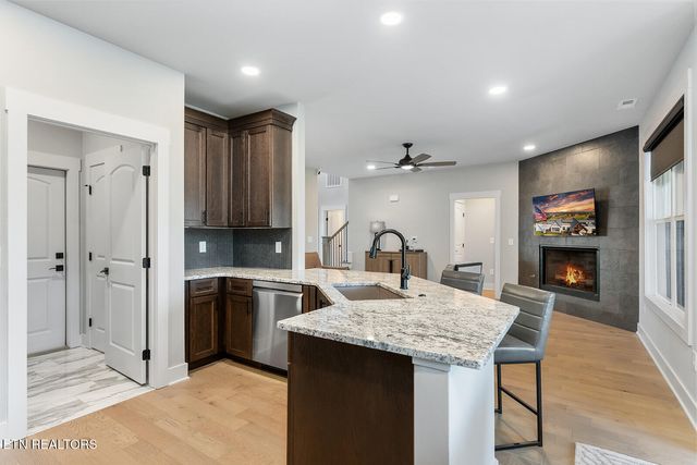 179 Island Circle, Loudon, TN 37774