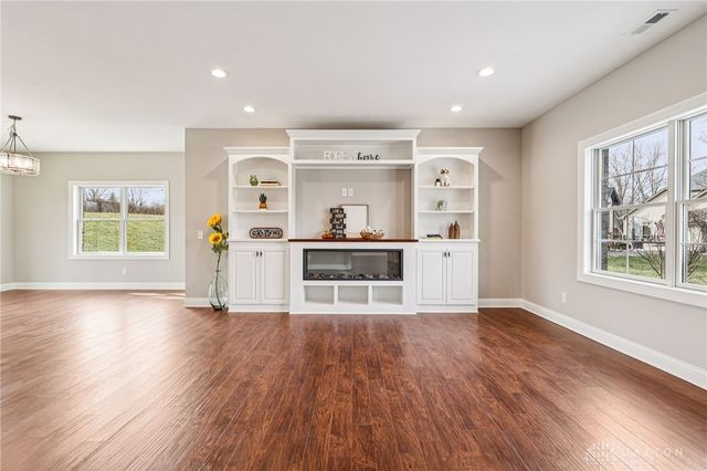 9971 Stonemeade Way, Dayton, OH 45458