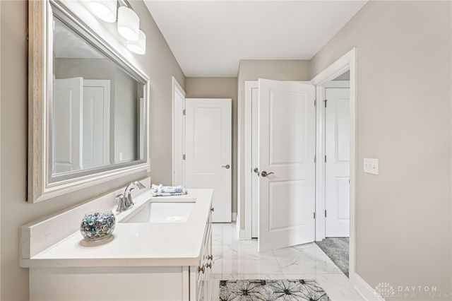 9971 Stonemeade Way, Dayton, OH 45458