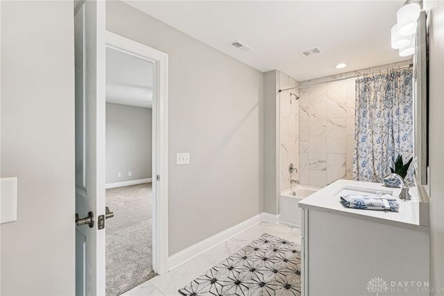 9971 Stonemeade Way, Dayton, OH 45458