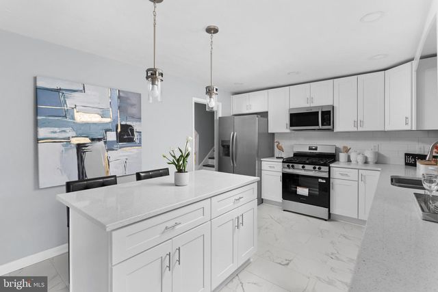 22 CORNWALL AVE, Trenton, NJ 08618