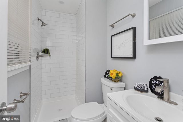 22 CORNWALL AVE, Trenton, NJ 08618