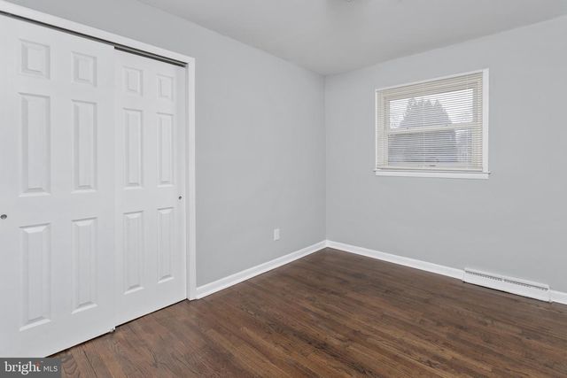 22 CORNWALL AVE, Trenton, NJ 08618