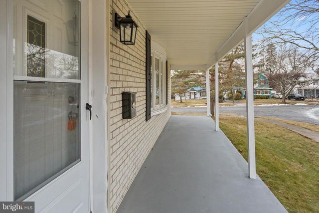 22 CORNWALL AVE, Trenton, NJ 08618