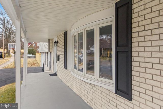 22 CORNWALL AVE, Trenton, NJ 08618