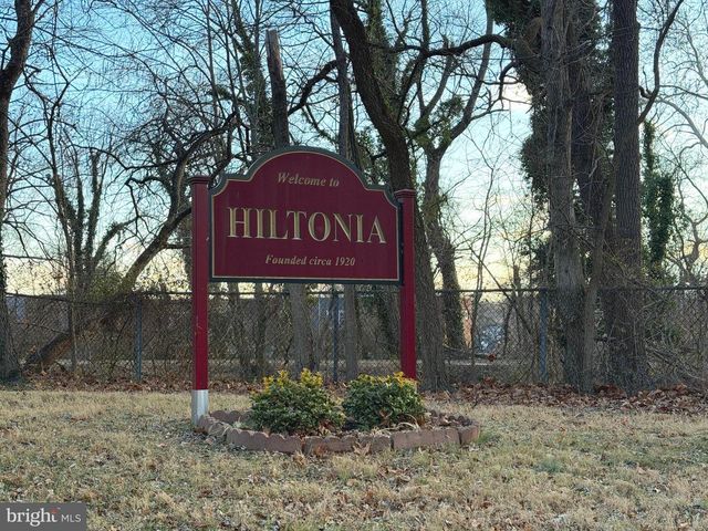 22 CORNWALL AVE, Trenton, NJ 08618