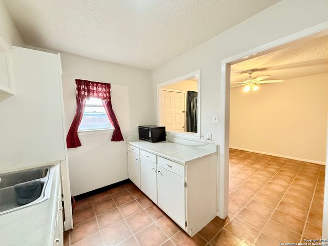 911 Vance Jackson UNIT 104J, San Antonio, TX 78201