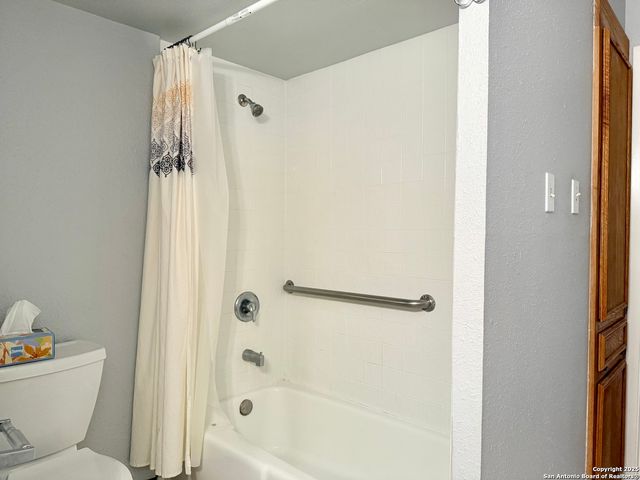 911 Vance Jackson UNIT 104J, San Antonio, TX 78201