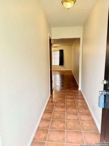 911 Vance Jackson UNIT 104J, San Antonio, TX 78201