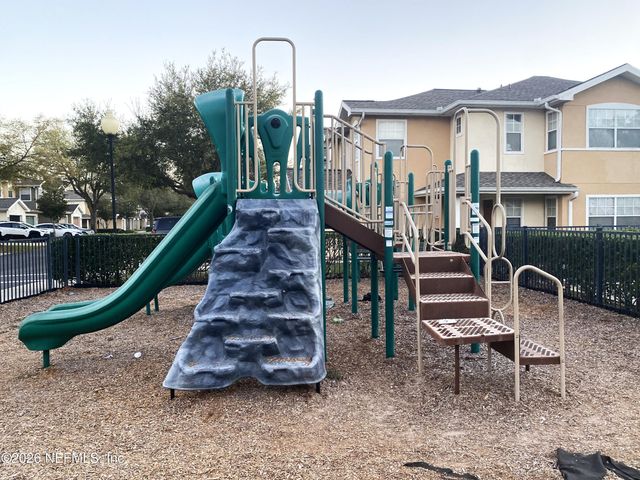 8550 ARGYLE BUSINESS Loop 906, Jacksonville, FL 32244