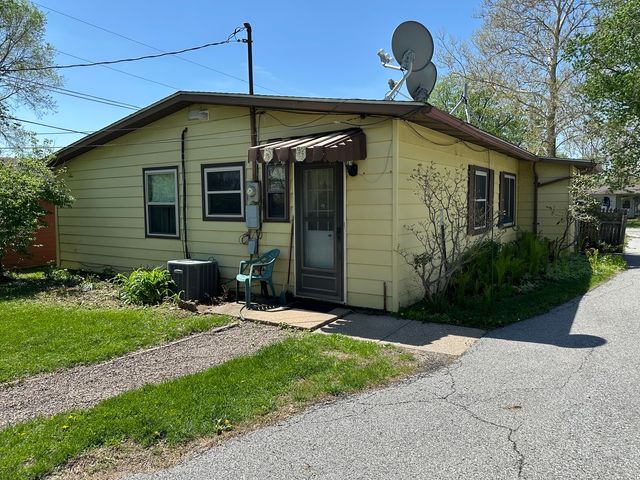 11609 18th Street, Milan, IL 61264
