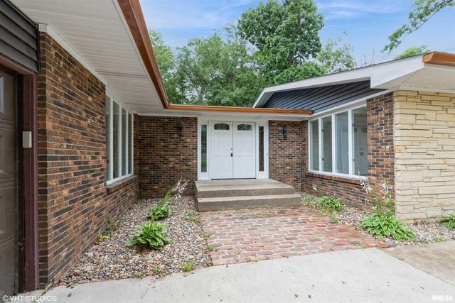 27339 SHERRY ANN Court, Donahue, IA 52746