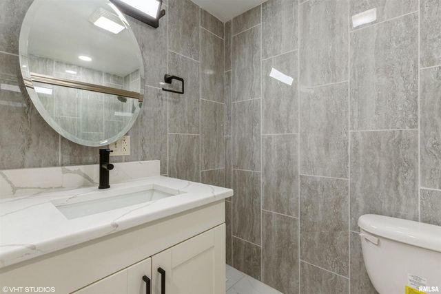 27339 SHERRY ANN Court, Donahue, IA 52746