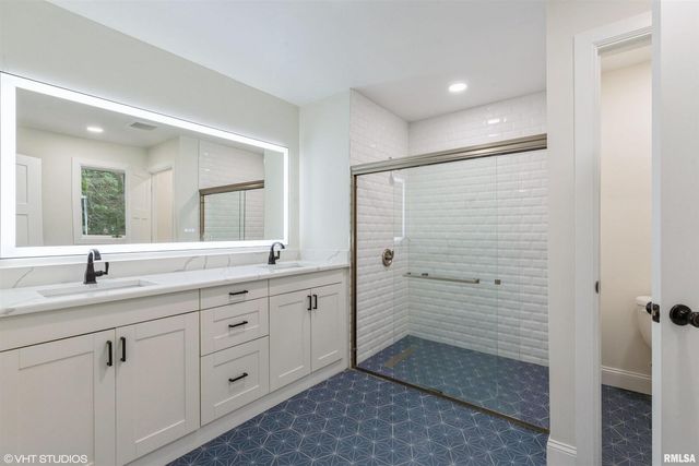 27339 SHERRY ANN Court, Donahue, IA 52746