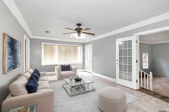 924 Valcour Dr, Baton Rouge, LA 70806