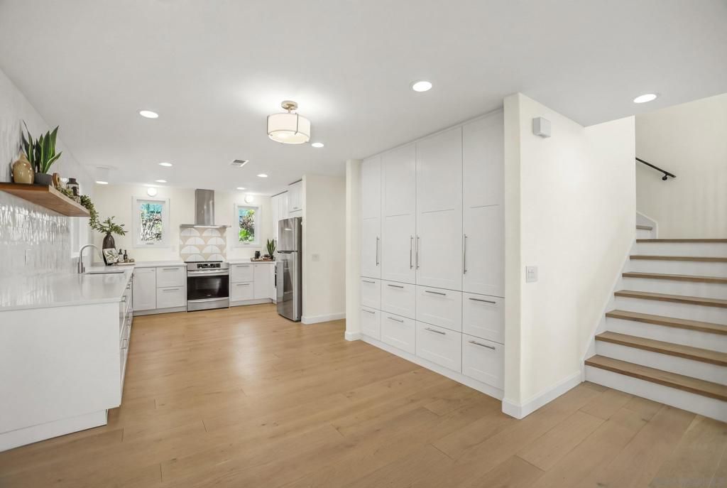 Image 15 of property listing at 12306 Katydid, San Diego, CA 92129