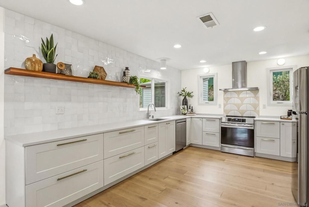 Image 17 of property listing at 12306 Katydid, San Diego, CA 92129