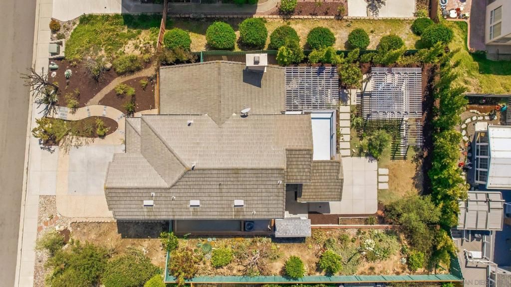 Image 51 of property listing at 12306 Katydid, San Diego, CA 92129