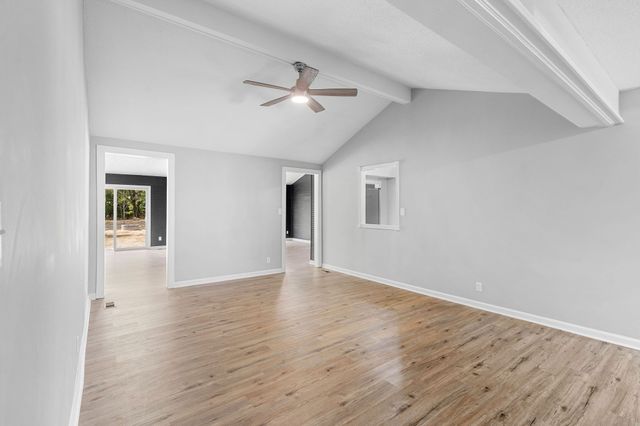 440 Cunningham Ln, Clarksville, TN 37042