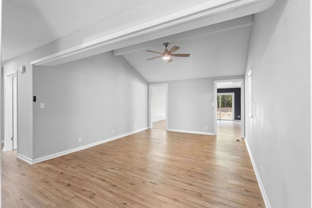 440 Cunningham Ln, Clarksville, TN 37042