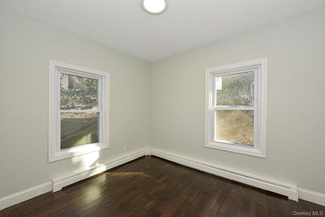 34 Glenna Little Trail, Huntington, NY 11743