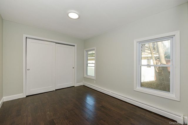 34 Glenna Little Trail, Huntington, NY 11743