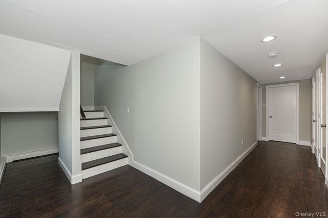 34 Glenna Little Trail, Huntington, NY 11743