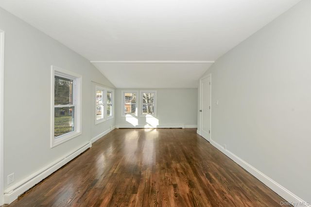 34 Glenna Little Trail, Huntington, NY 11743