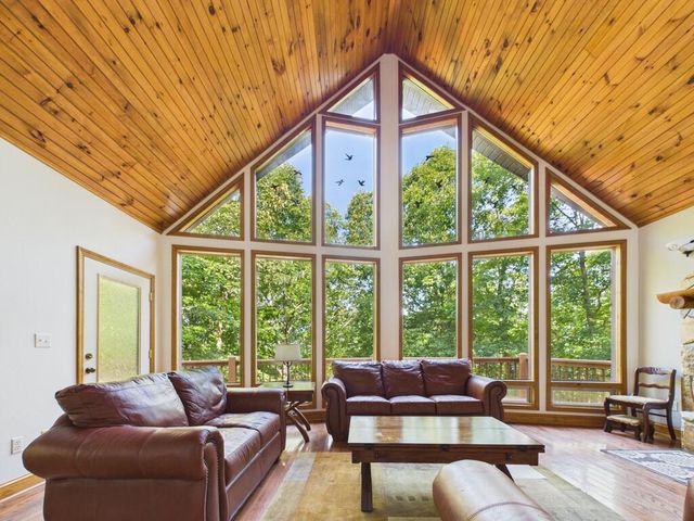 121 High Ridge Road, Murphy, NC 28906