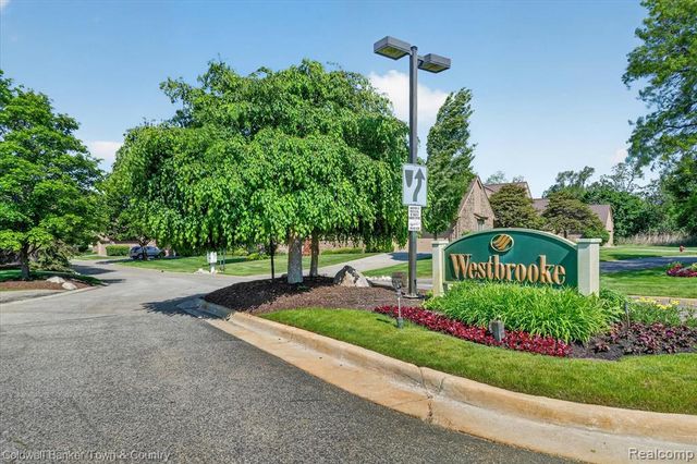 6172 Westbrooke Drive, West Bloomfield, MI 48322