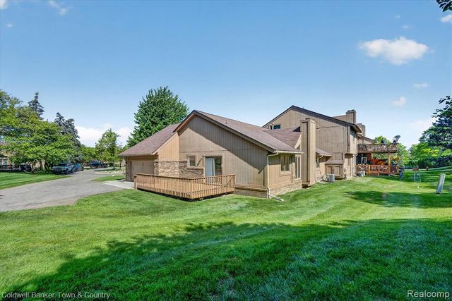 6172 Westbrooke Drive, West Bloomfield, MI 48322