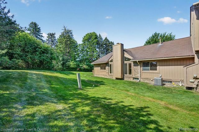 6172 Westbrooke Drive, West Bloomfield, MI 48322
