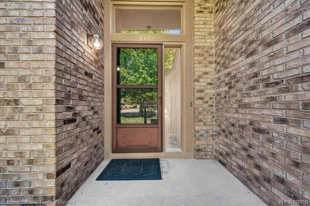 6172 Westbrooke Drive, West Bloomfield, MI 48322