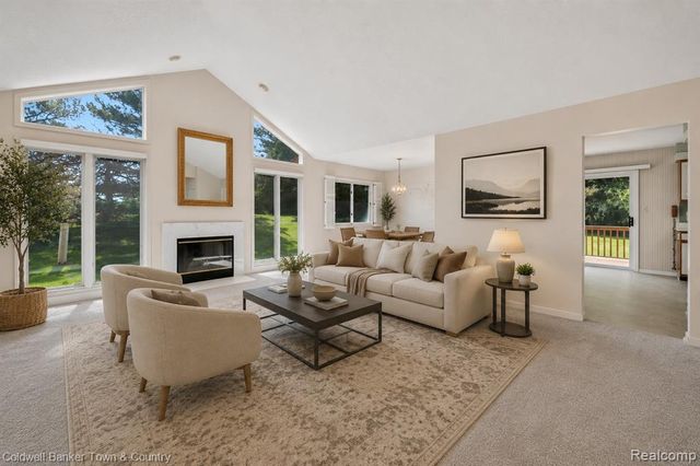 6172 Westbrooke Drive, West Bloomfield, MI 48322