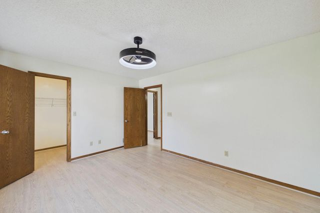 6665 13th Street Court N, Oakdale, MN 55128