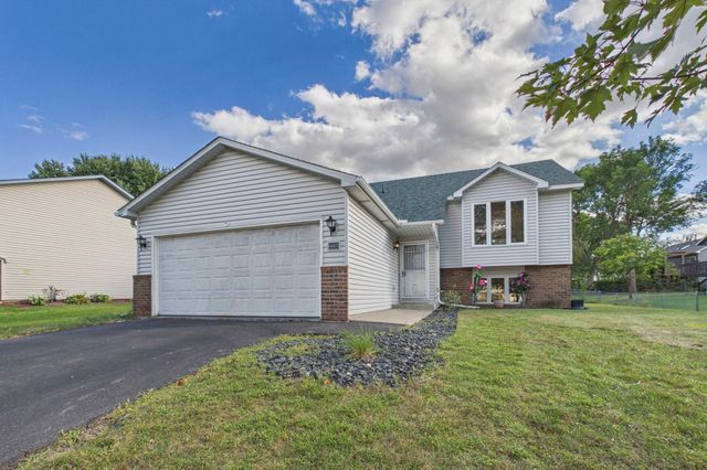 6665 13th Street Court N, Oakdale, MN 55128